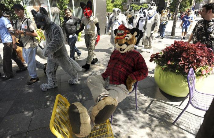 8 tribus que pueden sacar pecho en el Día del Orgullo Friki (FOTOS)
