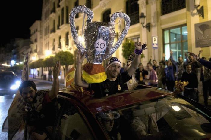 La Cibeles vibra con la 'Décima' del Madrid (FOTOS)