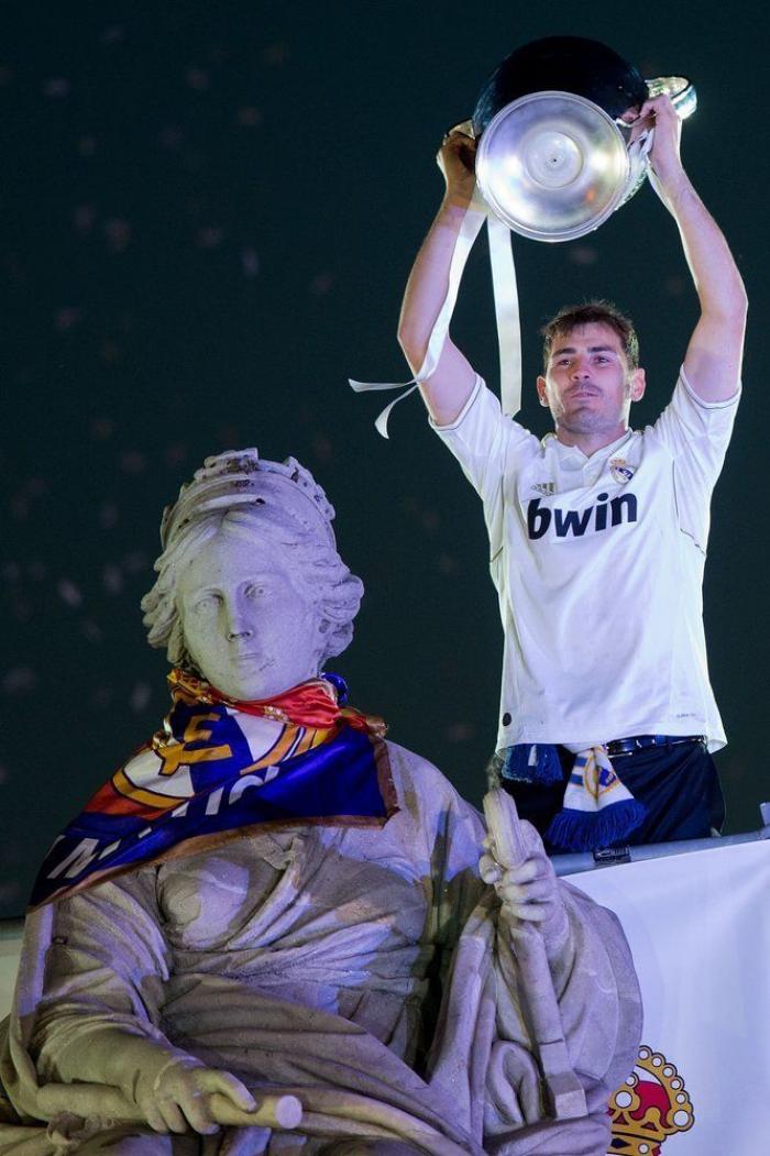 La Cibeles vibra con la 'Décima' del Madrid (FOTOS)