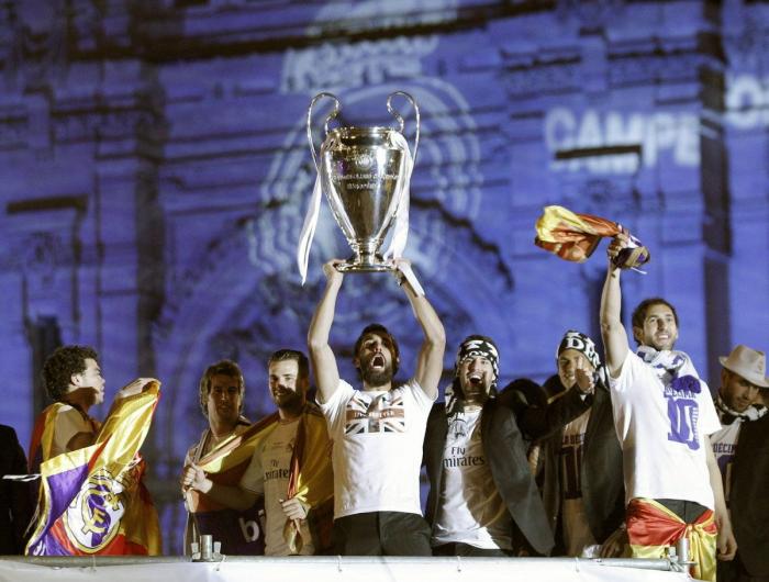 La Cibeles vibra con la 'Décima' del Madrid (FOTOS)