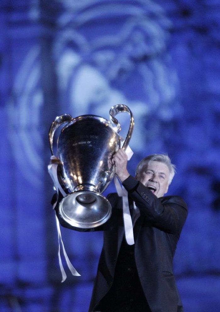 La Cibeles vibra con la 'Décima' del Madrid (FOTOS)