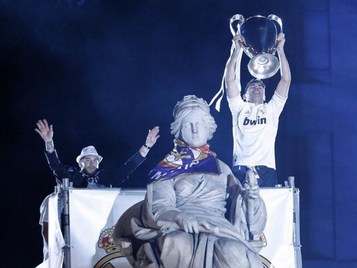 La Cibeles vibra con la 'Décima' del Madrid (FOTOS)