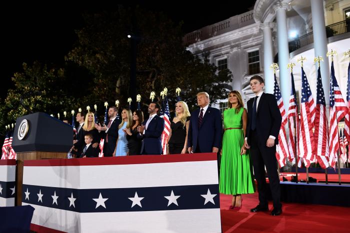 Michael Moore dijo en 2016 que Trump ganaría y este es su vaticinio de quién lo hará en las elecciones de 2020
