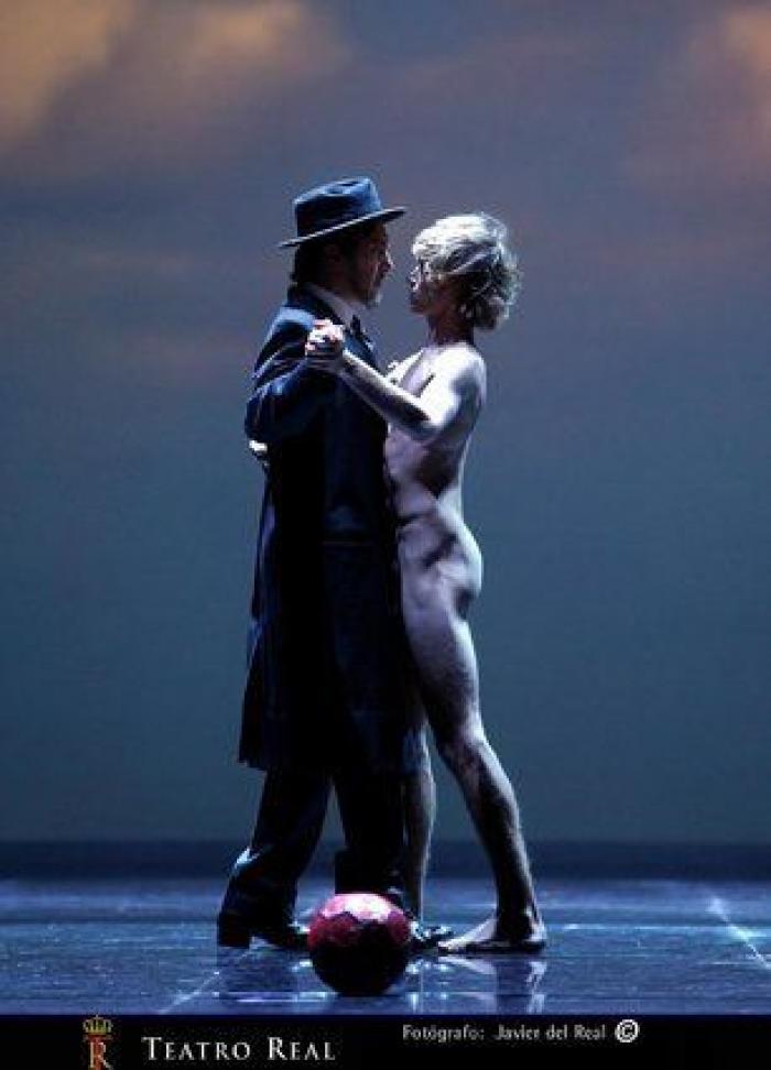 'Antonio y Cleopatra', ni mal ni bien, sino todo lo contrario