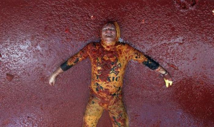 Bañados en tomate: las mejores fotos de la Tomatina 2016