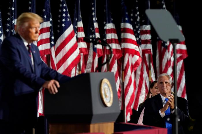 Michael Moore dijo en 2016 que Trump ganaría y este es su vaticinio de quién lo hará en las elecciones de 2020