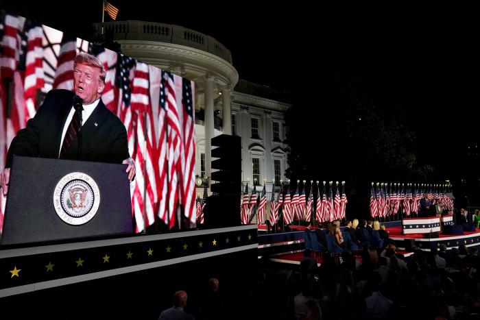 Michael Moore dijo en 2016 que Trump ganaría y este es su vaticinio de quién lo hará en las elecciones de 2020