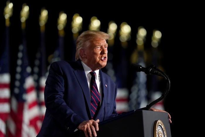 Michael Moore dijo en 2016 que Trump ganaría y este es su vaticinio de quién lo hará en las elecciones de 2020