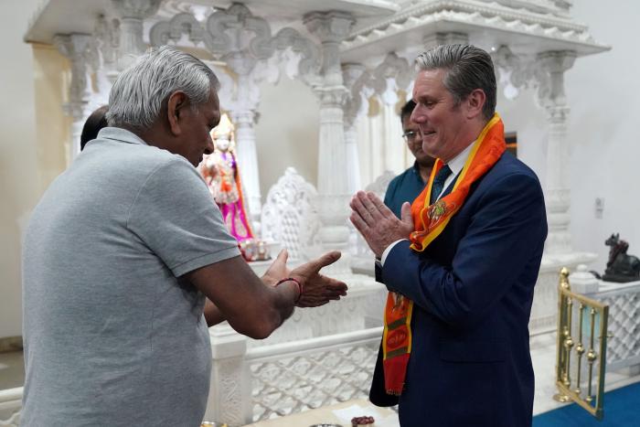 La debacle 'tory' catapulta a los laboristas en las encuestas y exigen elecciones generales