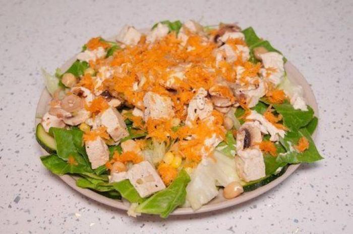 Seis curiosidades sobre el ube, el tubérculo que ‘tiñe' tus recetas de morado