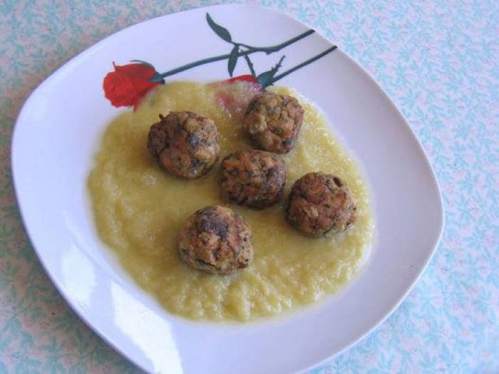 Seis curiosidades sobre el ube, el tubérculo que ‘tiñe' tus recetas de morado