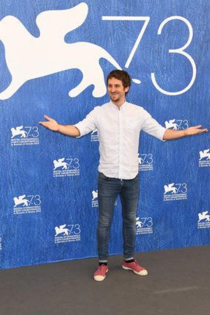 Raúl Arévalo sorprende en el Festival de Venecia con 'Tarde para la ira'