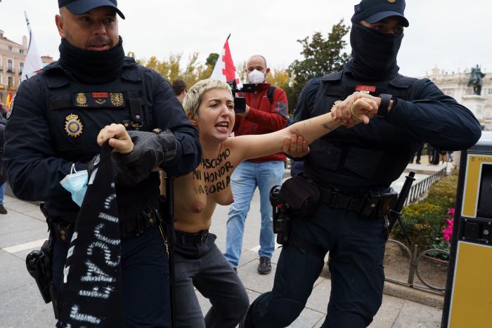 Frank Cuesta no duda en sumarse a la 'batalla' de la lechuga contra Truss que afecta a Ayuso