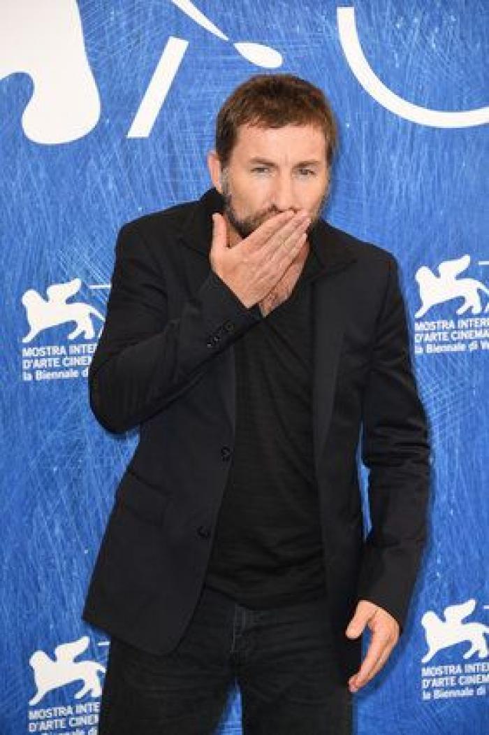 Raúl Arévalo sorprende en el Festival de Venecia con 'Tarde para la ira'