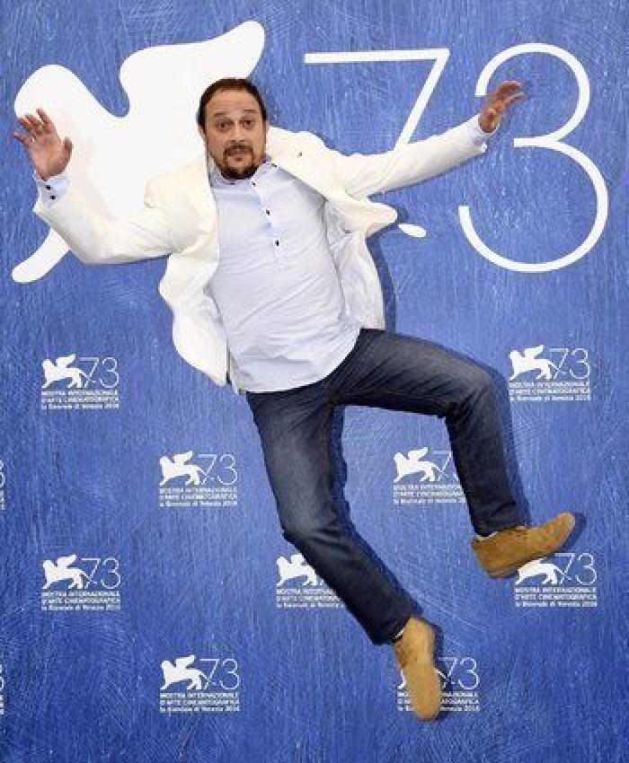 Raúl Arévalo sorprende en el Festival de Venecia con 'Tarde para la ira'