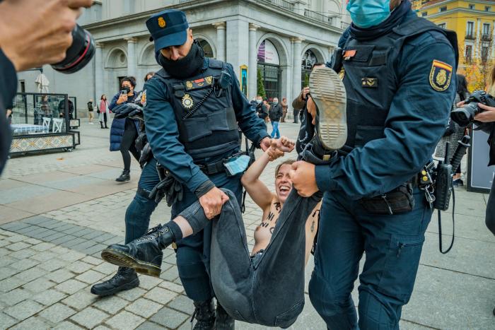 Frank Cuesta no duda en sumarse a la 'batalla' de la lechuga contra Truss que afecta a Ayuso