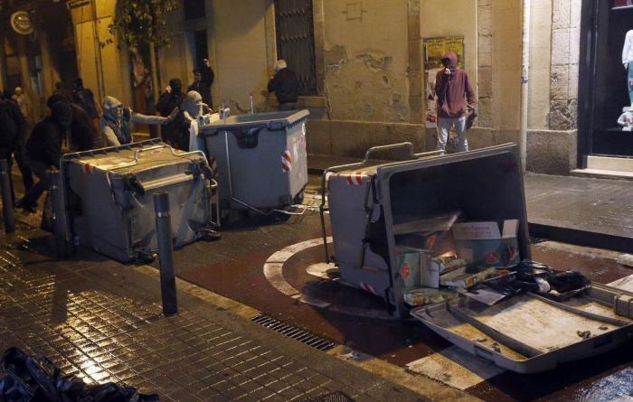 Cuarta noche de incidentes en Can Vies (Barcelona) con 23 detenidos