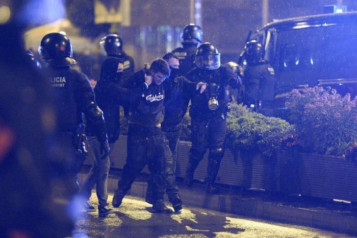 Cuarta noche de incidentes en Can Vies (Barcelona) con 23 detenidos