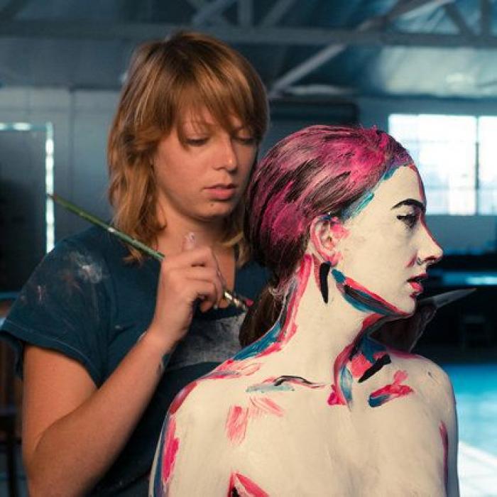 La artista que convierte personas en cuadros en 2D