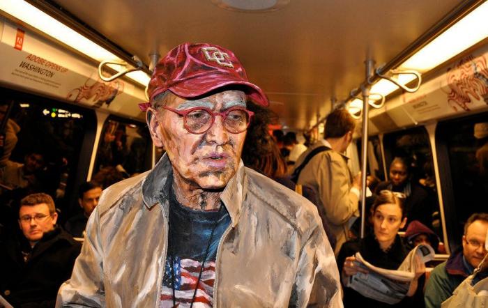 La artista que convierte personas en cuadros en 2D