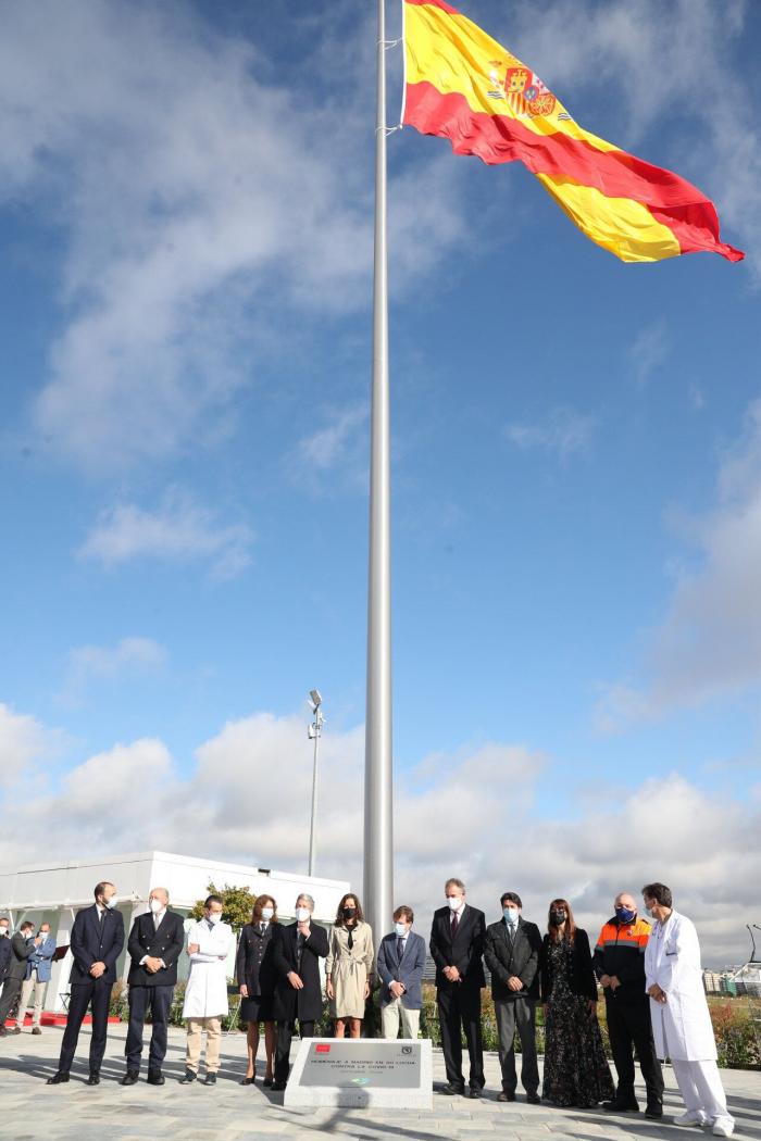 El recado de Juan y Medio a Miguel Bosé con una de sus canciones