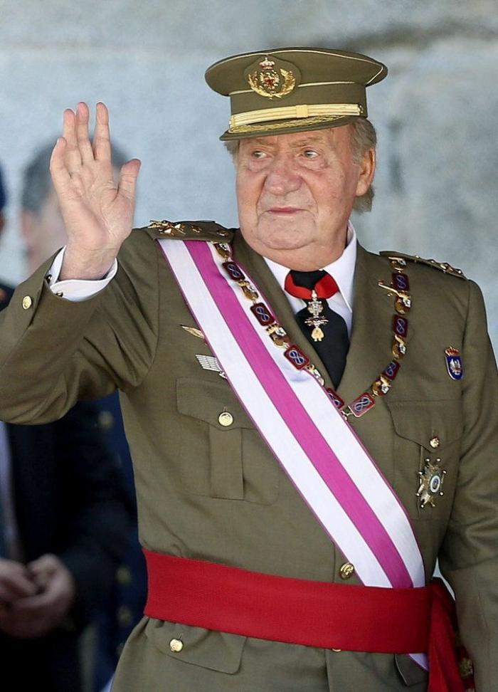 El rey y el príncipe, juntos por primera vez en público tras la abdicación (FOTOS, VÍDEO)