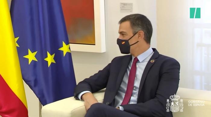 Celia Villalobos: "¿Tiene que cambiar el PP las siglas porque haya cuatro chorizos? Para nada"