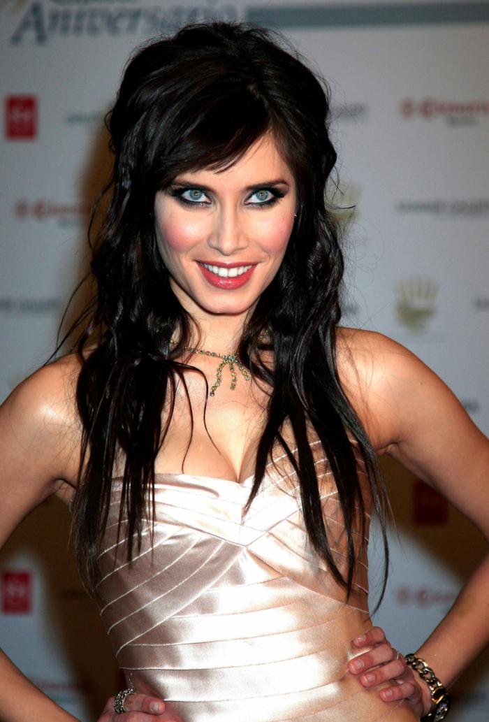 Ángel Martín lo vuelve a hacer y convierte indirectamente a Pilar Rubio en 'trending topic'