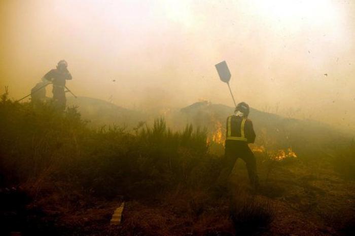 Cinco incendios calcinan más de 3.000 hectáreas en Galicia