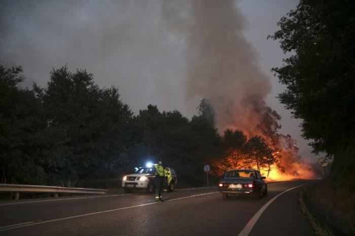 Cinco incendios calcinan más de 3.000 hectáreas en Galicia