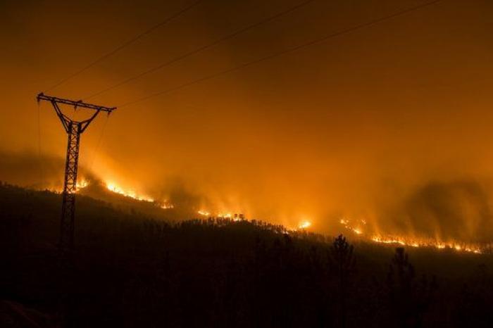Cinco incendios calcinan más de 3.000 hectáreas en Galicia