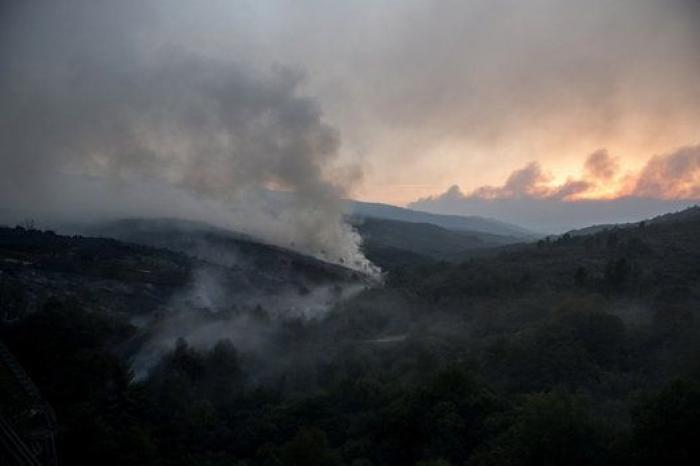 Cinco incendios calcinan más de 3.000 hectáreas en Galicia
