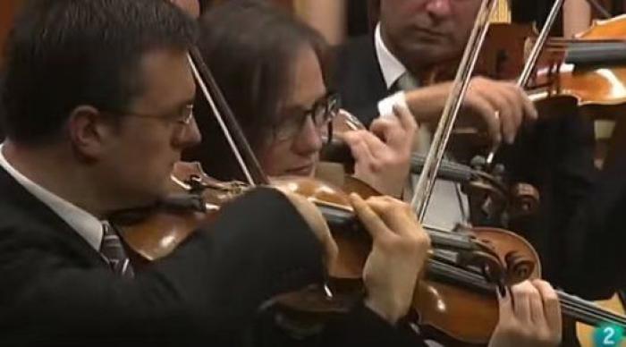 Odón Elorza le suelta esto a una diputada del PP y la reacción de ella es para verla