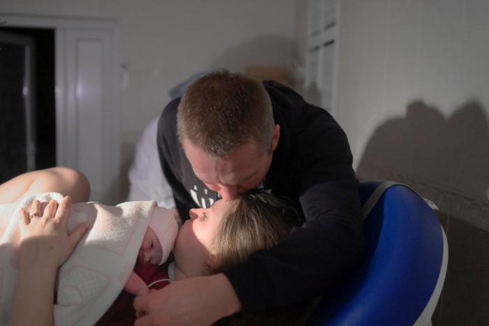 Antes de ser asesinado por los rusos, un cineasta grabó la vida en Mariúpol: este es el resultado