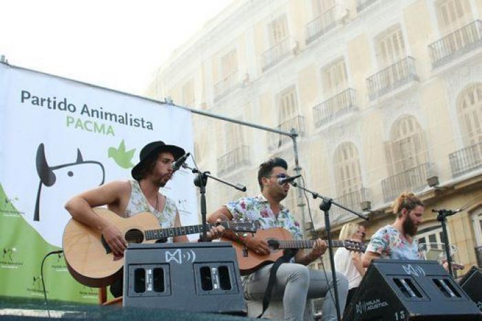 Buscan acomodo para este 'caído' del PP y el presidente del Pacma reacciona