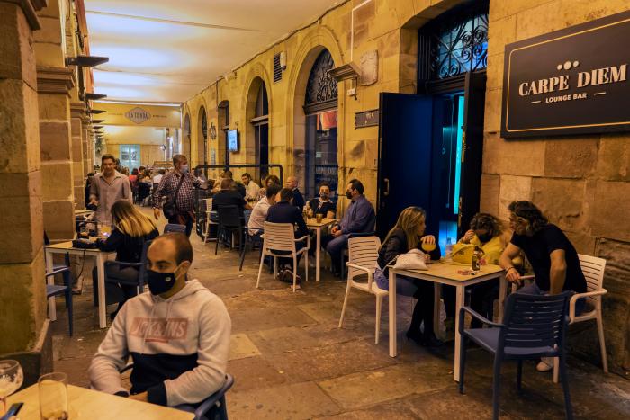 La OMS aconseja quedarse en casa en Navidad y no acudir a reuniones familiares