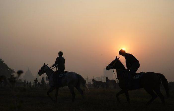 Las rosquillas de San Isidro, el aniversario del 15M y otras fotos del viernes