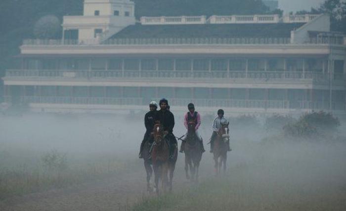 Las rosquillas de San Isidro, el aniversario del 15M y otras fotos del viernes