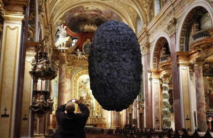 Las rosquillas de San Isidro, el aniversario del 15M y otras fotos del viernes
