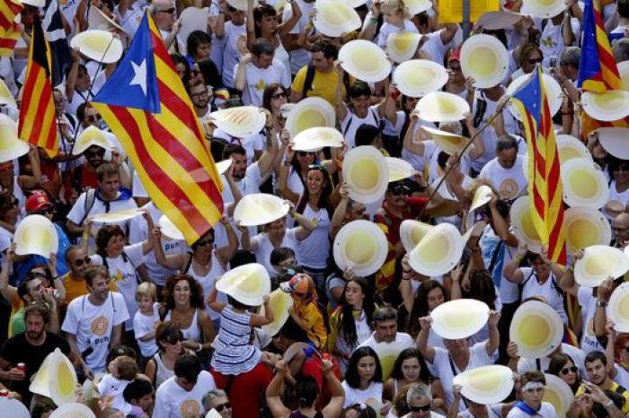 La Diada más dispersa une su voz para volver a reclamar un referéndum