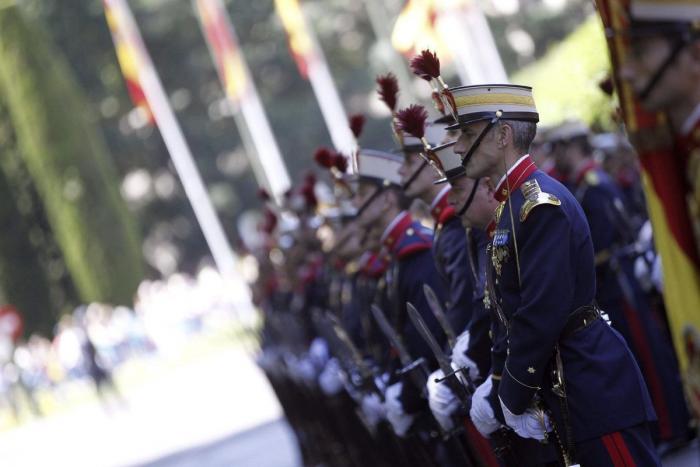 El rey preside su último acto como jefe supremo militar