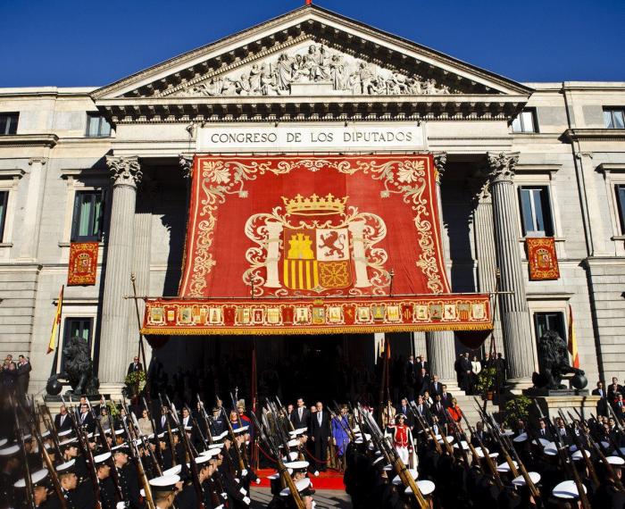 De Juan Carlos I a Felipe VI: los escenarios simbólicos de la sucesión (FOTOS)