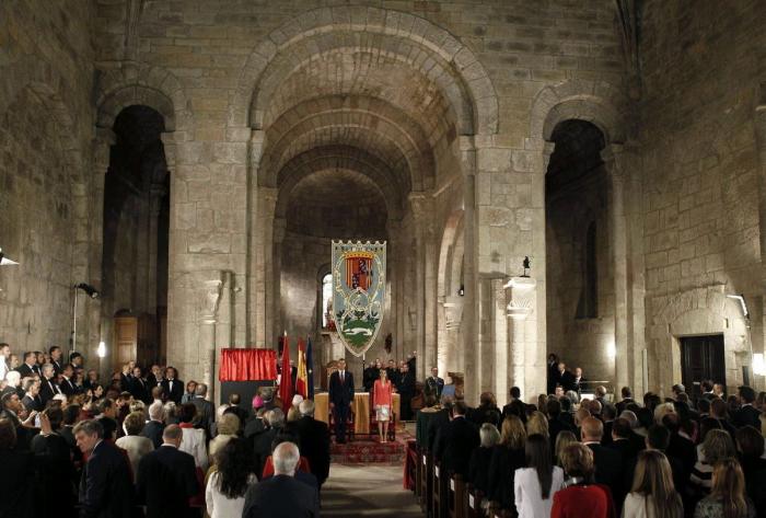 De Juan Carlos I a Felipe VI: los escenarios simbólicos de la sucesión (FOTOS)