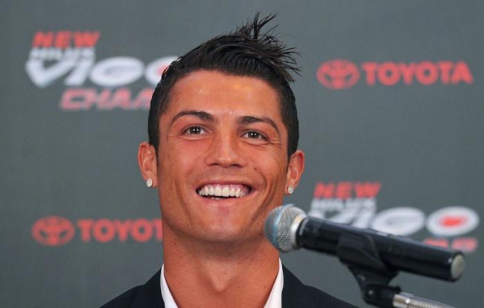 La reacción de Cristiano Ronaldo cuando le dicen que tiene que ponerse la mascarilla