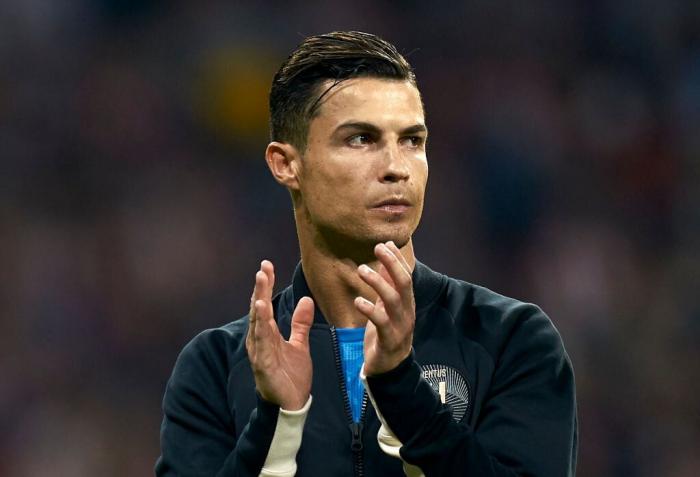 La reacción de Cristiano Ronaldo cuando le dicen que tiene que ponerse la mascarilla