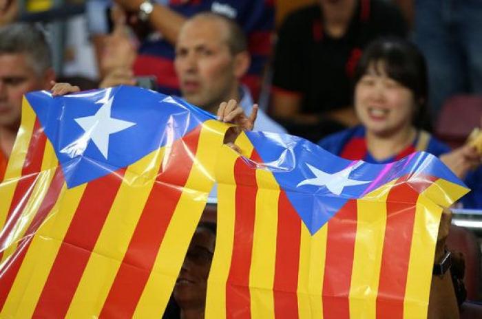 Castellers y una estelada en un partido de la NBA