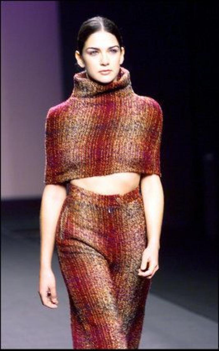 Punto, chaquetas y volumen: la obra de Sita Murt, en fotos