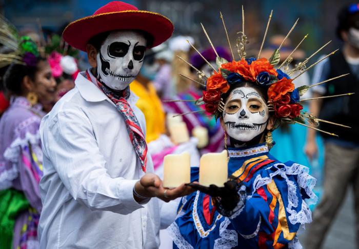 25 maneras de honrar a los muertos en el mundo que no son ni Todos los Santos ni Halloween
