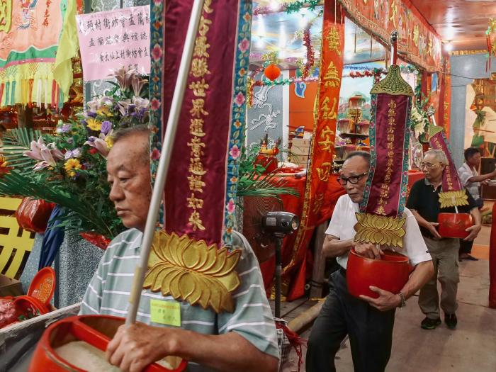 25 maneras de honrar a los muertos en el mundo que no son ni Todos los Santos ni Halloween