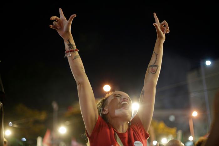 Detenido un hombre que intentaba acceder a la investidura de Lula con explosivos y un cuchillo